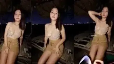 Cewek Cantik Rela Diajak Ke Gubuk Sawah Bercinta Ngewe